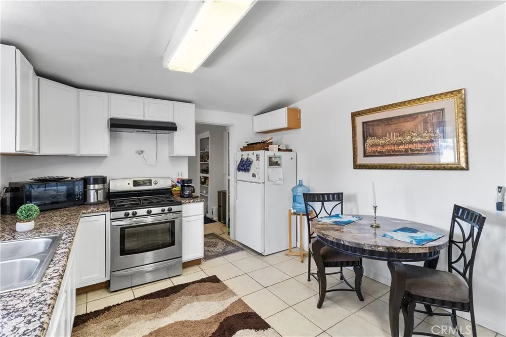10011 achilles California City, CA 93505