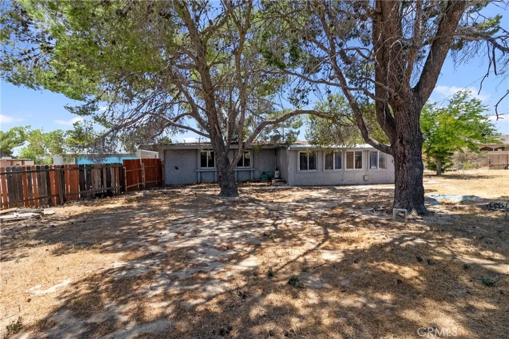 10011 achilles California City, CA 93505