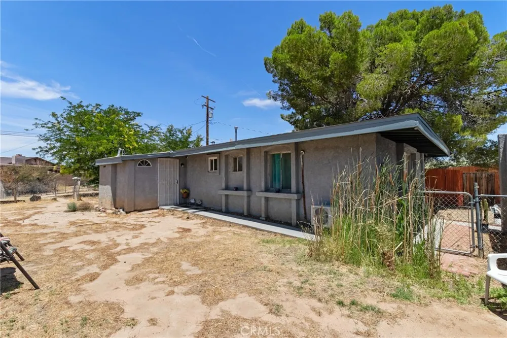 10011 achilles California City, CA 93505