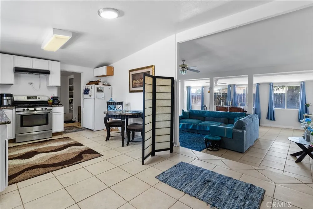 10011 achilles California City, CA 93505