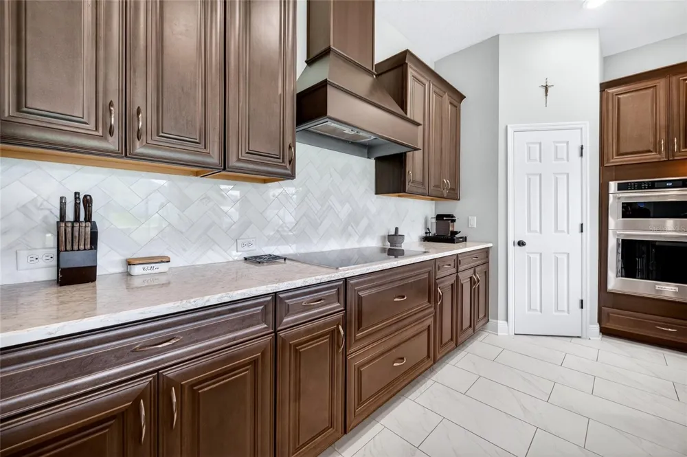 12862 CARMELA CIRCLE W San Antonio, FL 33576