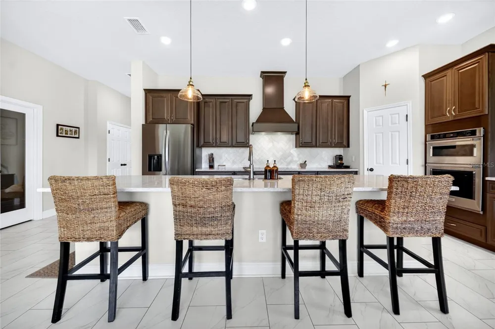12862 CARMELA CIRCLE W San Antonio, FL 33576