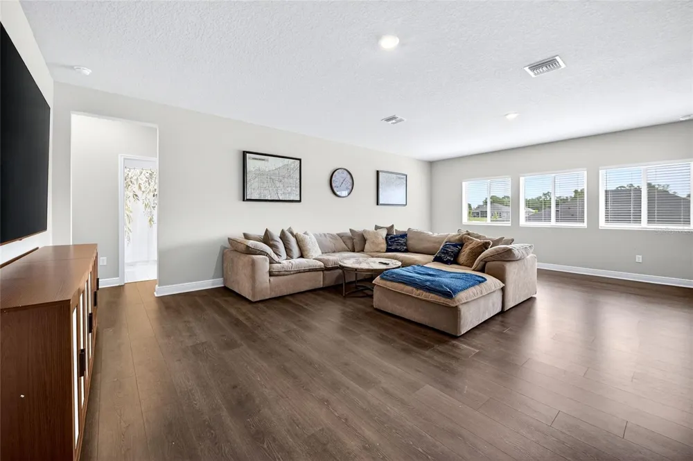 12862 CARMELA CIRCLE W San Antonio, FL 33576