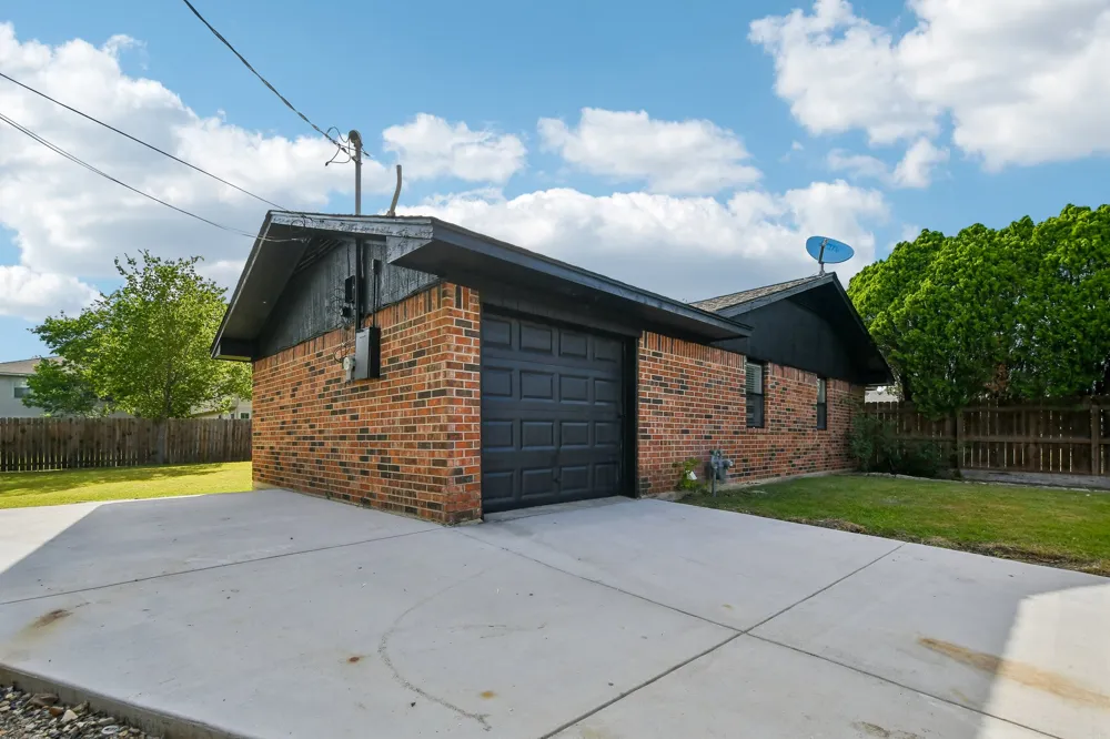 1204 Southwalk Street Georgetown, TX 78626