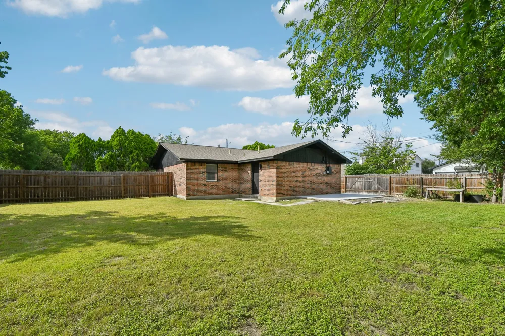 1204 Southwalk Street Georgetown, TX 78626