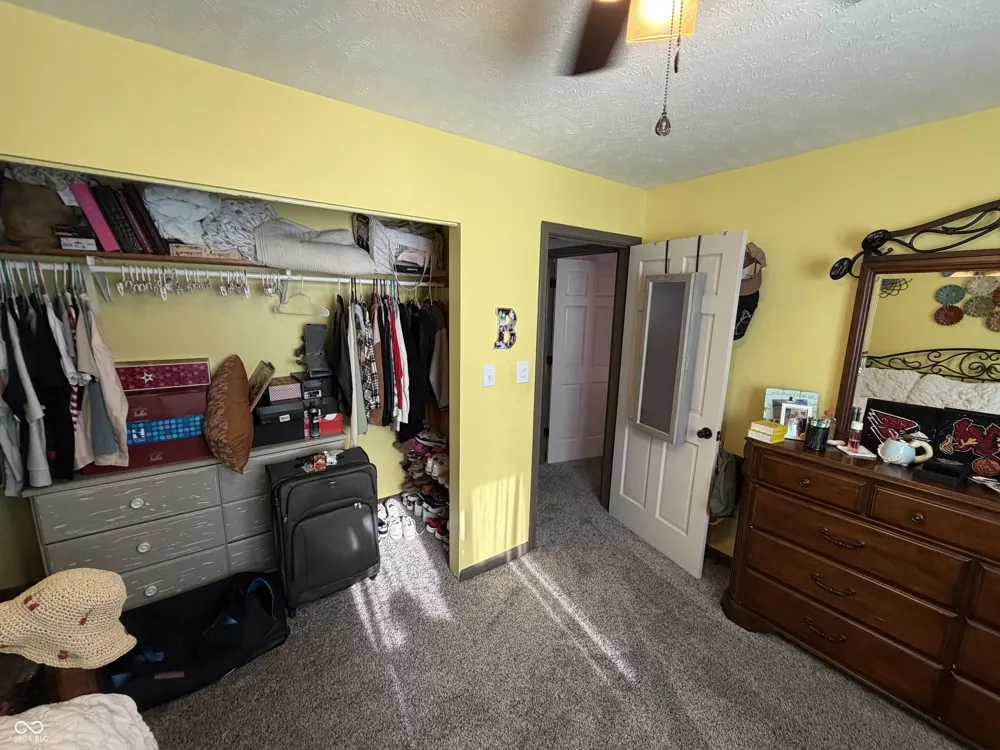 1934 950 W Parker City, IN 47368