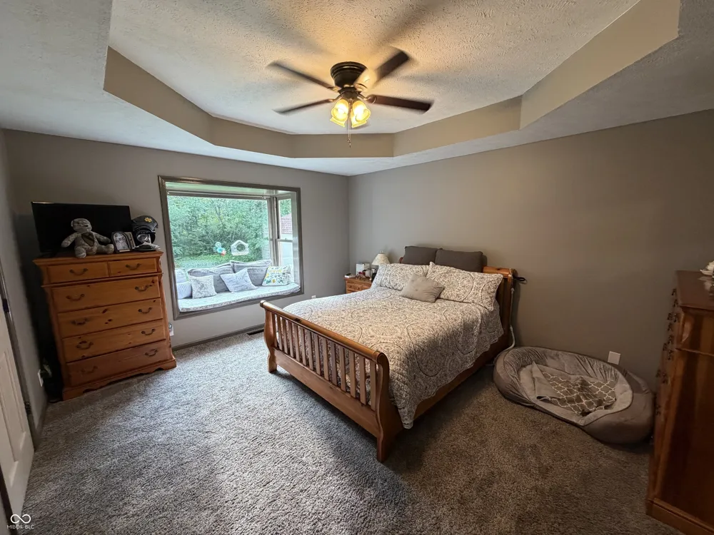 1934 950 W Parker City, IN 47368