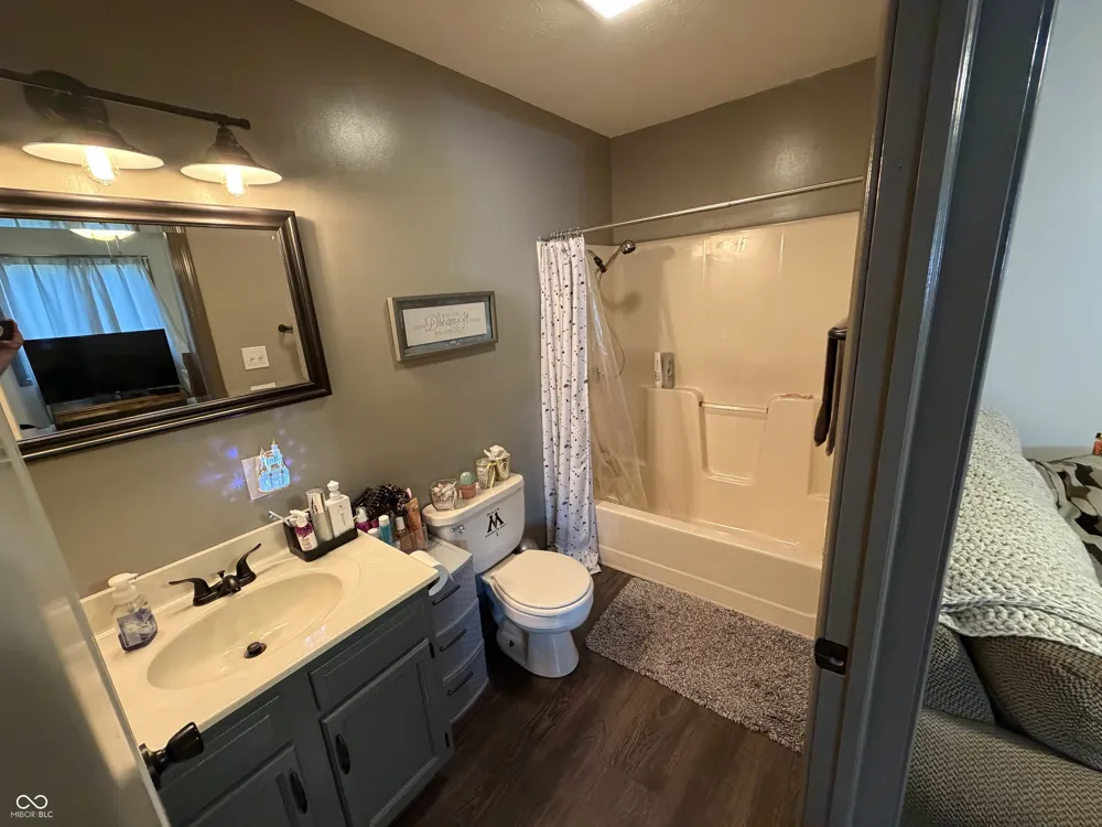 1934 950 W Parker City, IN 47368