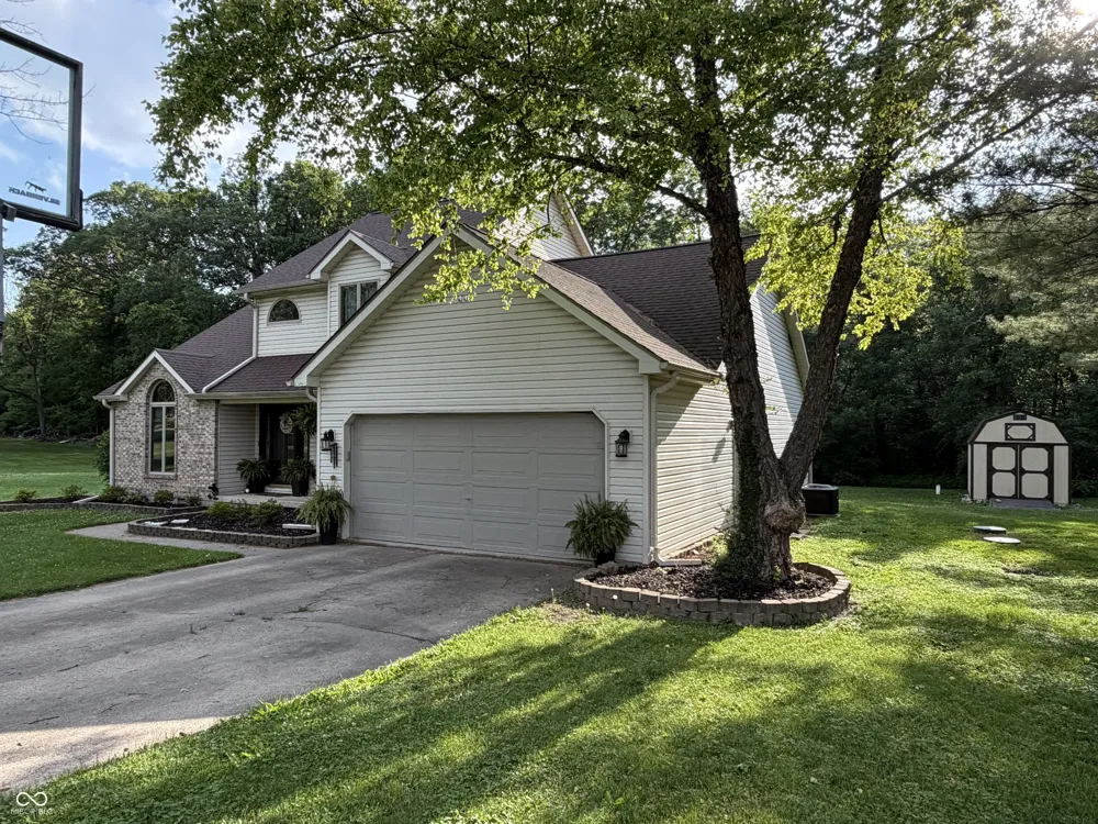 1934 950 W Parker City, IN 47368