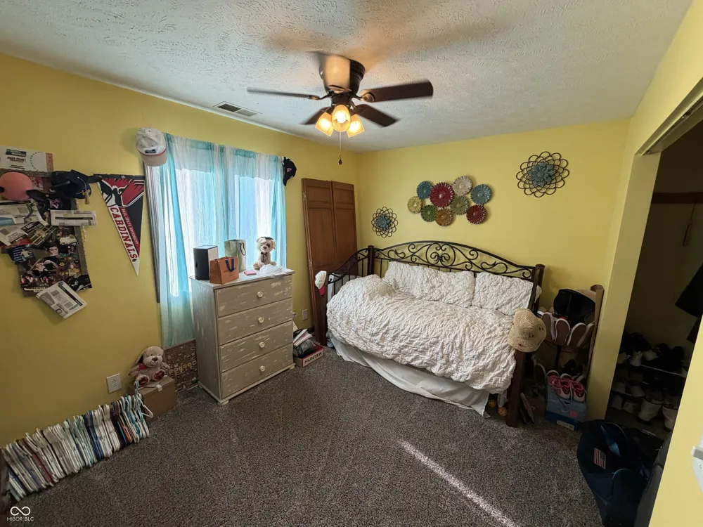 1934 950 W Parker City, IN 47368