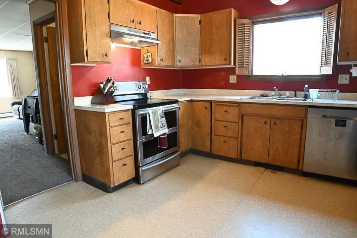 219 W Vermilion Drive Cook, MN 55723