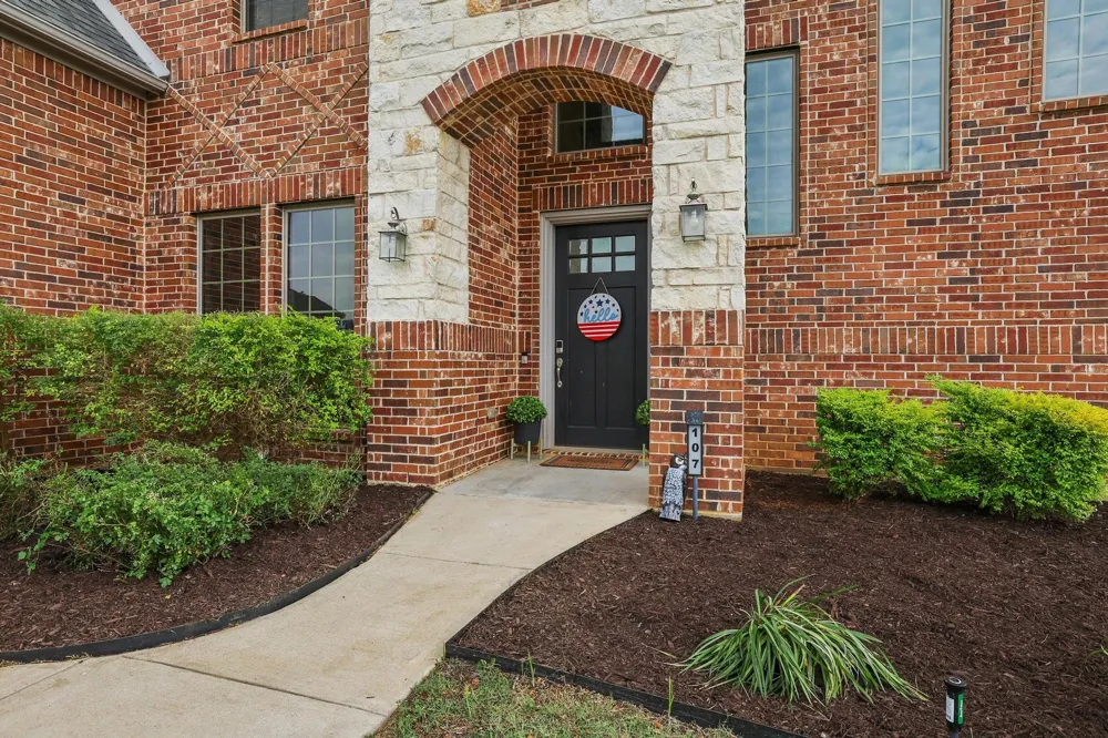 107 Whispering Winds Drive Gunter, TX 75058