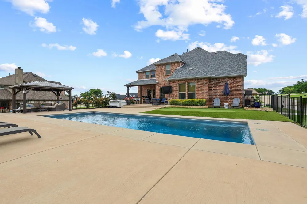 107 Whispering Winds Drive Gunter, TX 75058