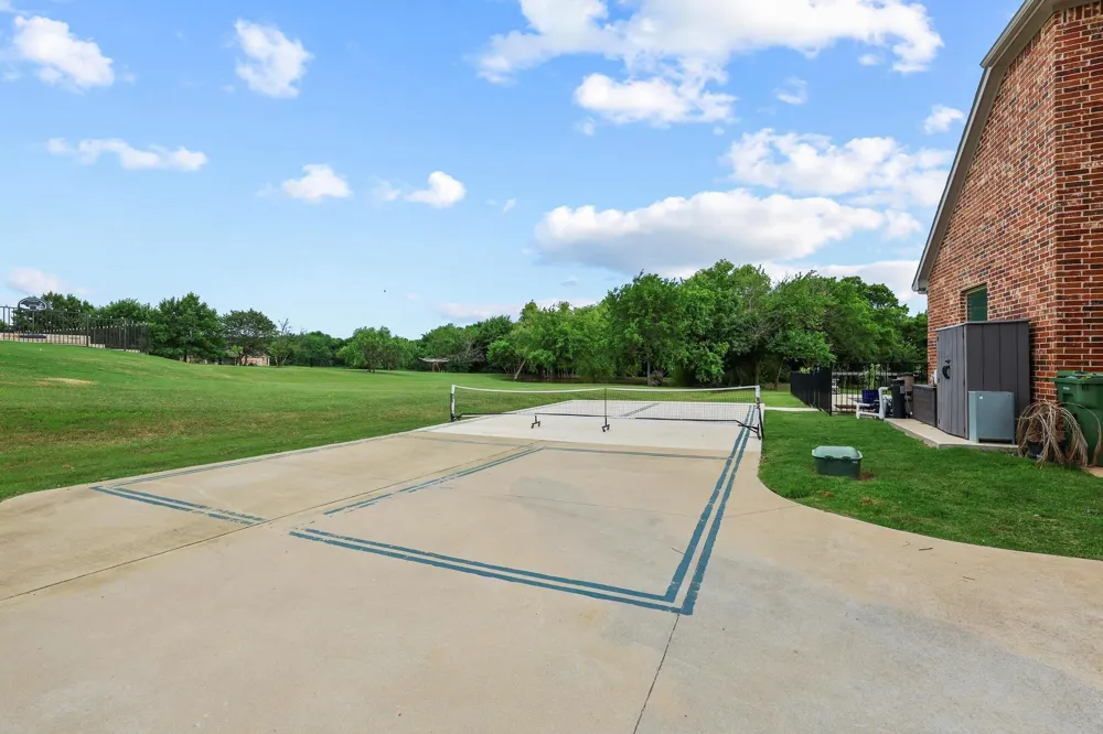 107 Whispering Winds Drive Gunter, TX 75058