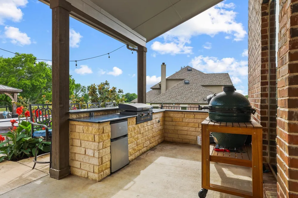 107 Whispering Winds Drive Gunter, TX 75058