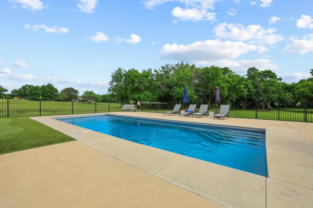 107 Whispering Winds Drive Gunter, TX 75058