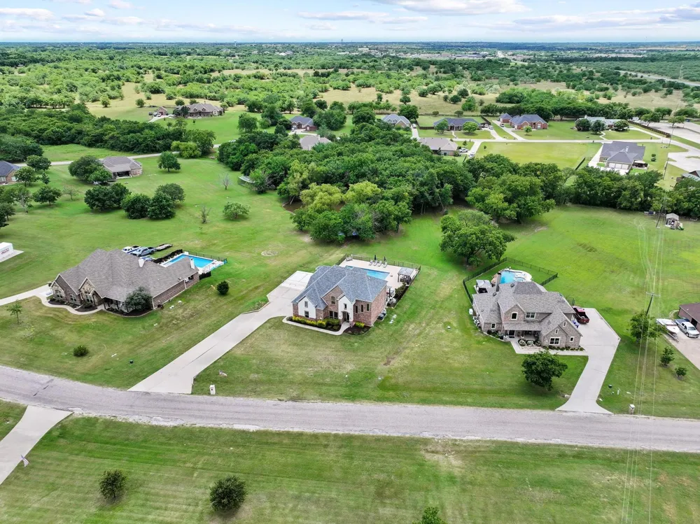 107 Whispering Winds Drive Gunter, TX 75058
