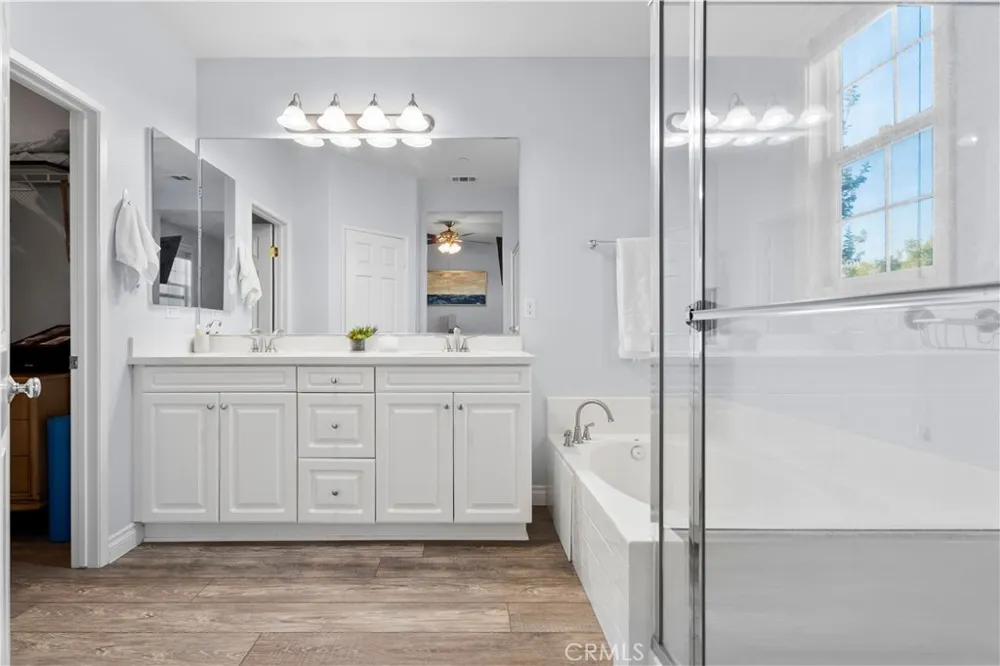 27249 Riverview Lane Valencia, CA 91354
