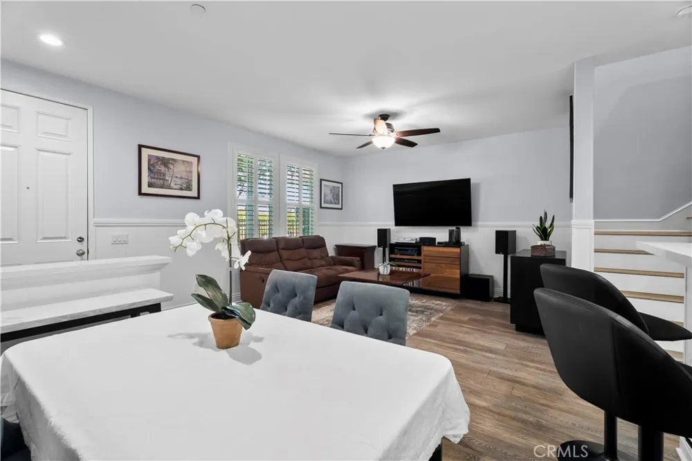 27249 Riverview Lane Valencia, CA 91354