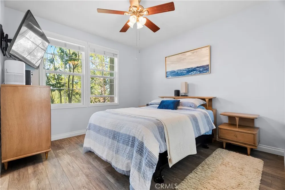 27249 Riverview Lane Valencia, CA 91354