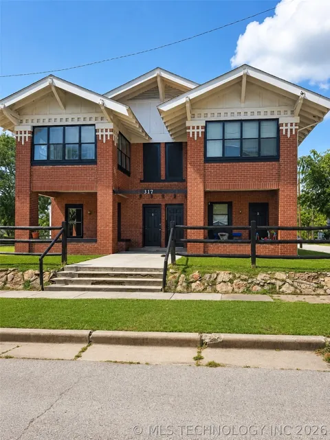 317 NW A STREET