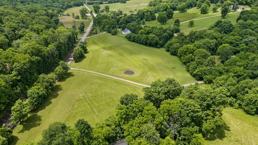 2865 Spring Place Rd Belfast, TN 37019