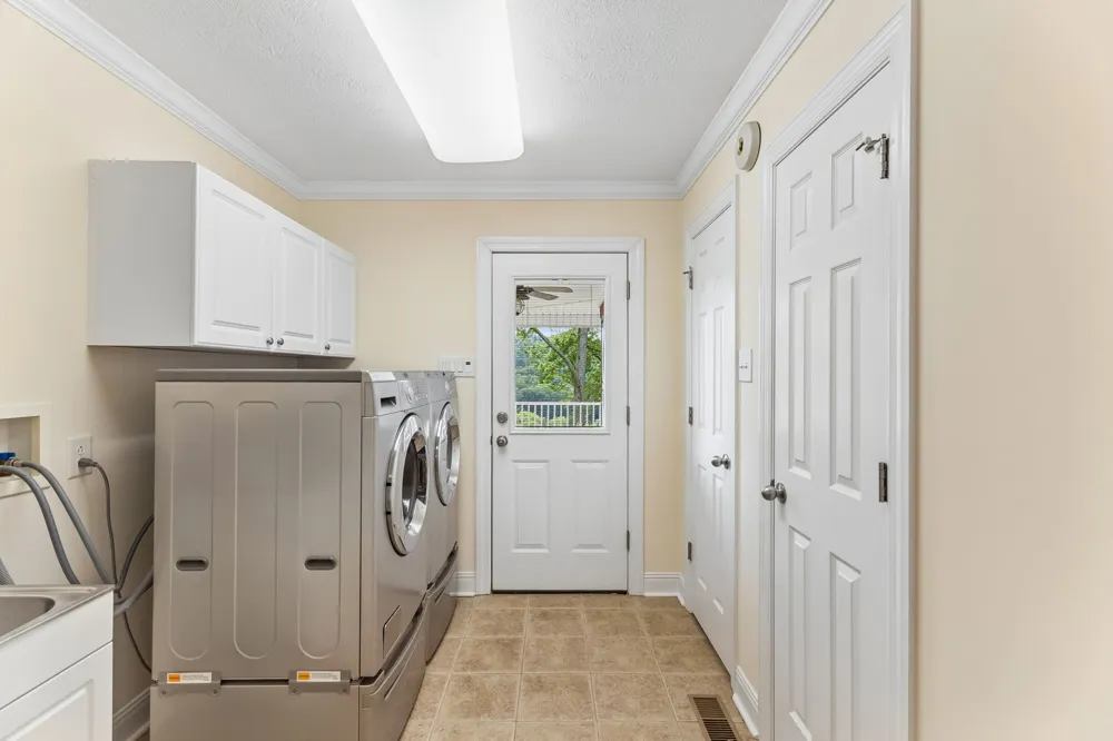 2865 Spring Place Rd Belfast, TN 37019
