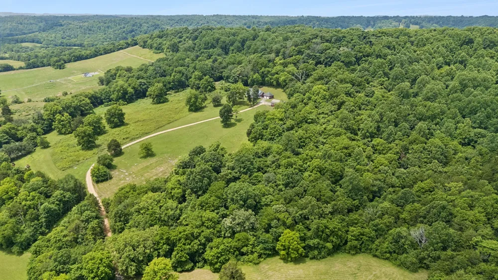2865 Spring Place Rd Belfast, TN 37019