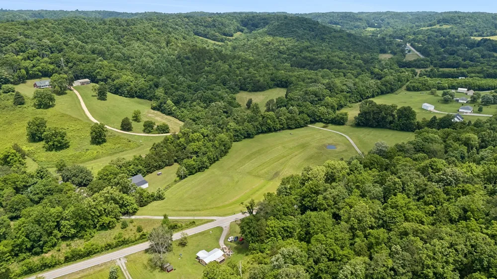 2865 Spring Place Rd Belfast, TN 37019