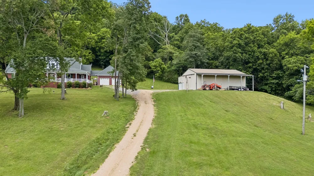 2865 Spring Place Rd Belfast, TN 37019
