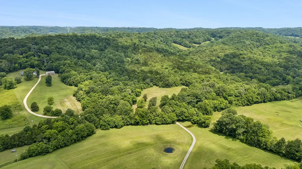 2865 Spring Place Rd Belfast, TN 37019