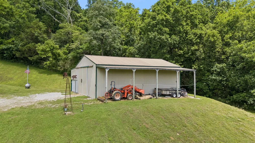 2865 Spring Place Rd Belfast, TN 37019
