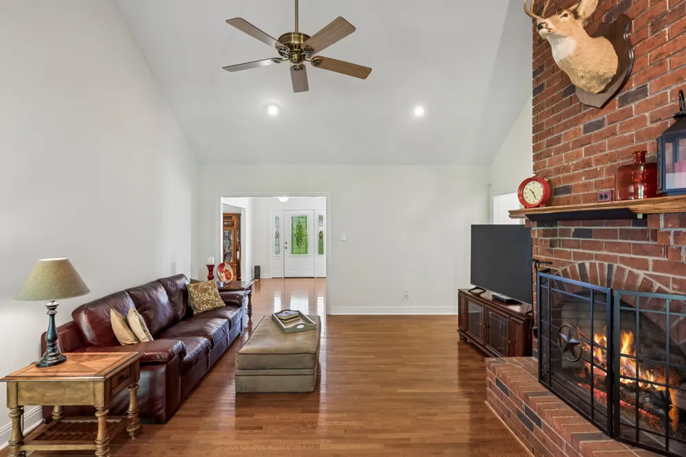 2865 Spring Place Rd Belfast, TN 37019
