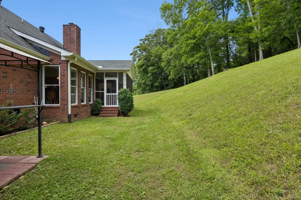2865 Spring Place Rd Belfast, TN 37019