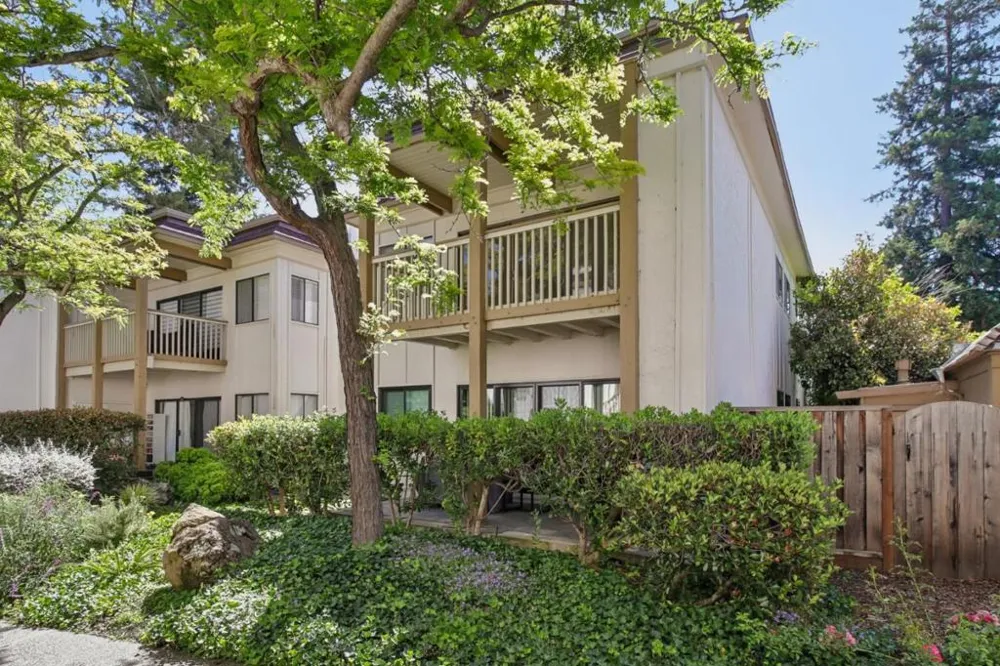1322 Woodside Road Redwood City, CA 94061