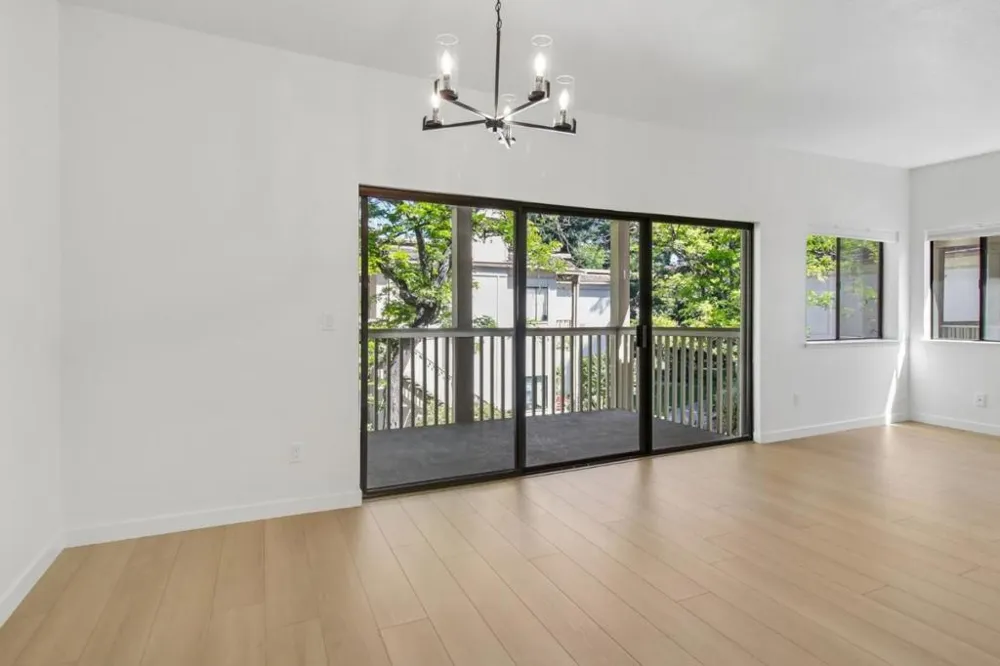 1322 Woodside Road Redwood City, CA 94061