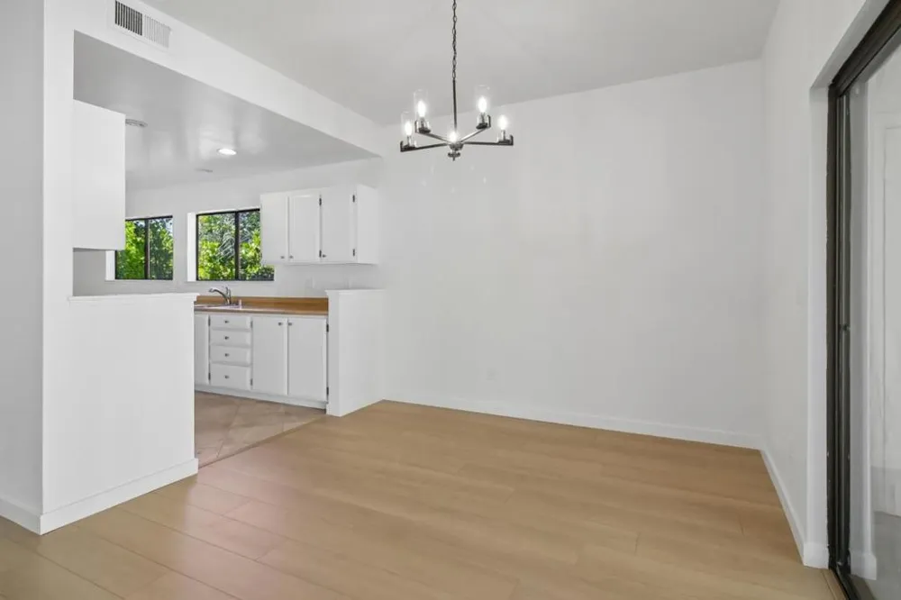 1322 Woodside Road Redwood City, CA 94061
