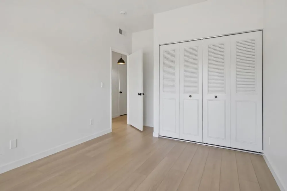 1322 Woodside Road Redwood City, CA 94061