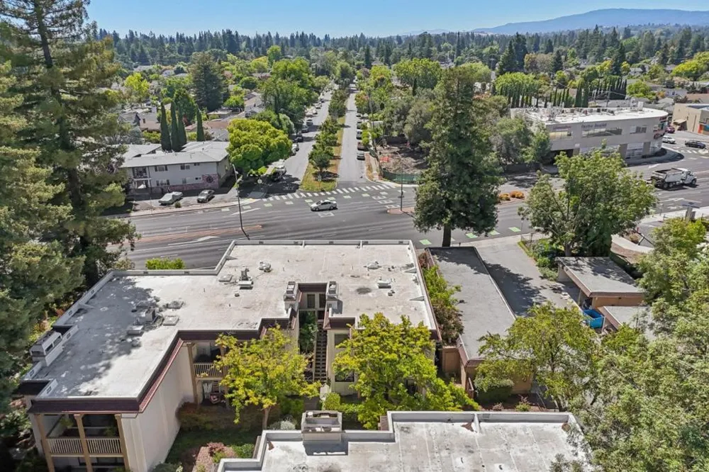 1322 Woodside Road Redwood City, CA 94061