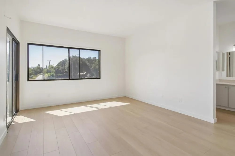 1322 Woodside Road Redwood City, CA 94061