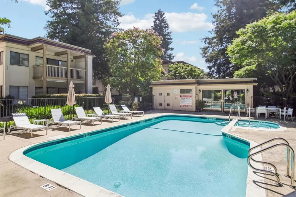 1322 Woodside Road Redwood City, CA 94061