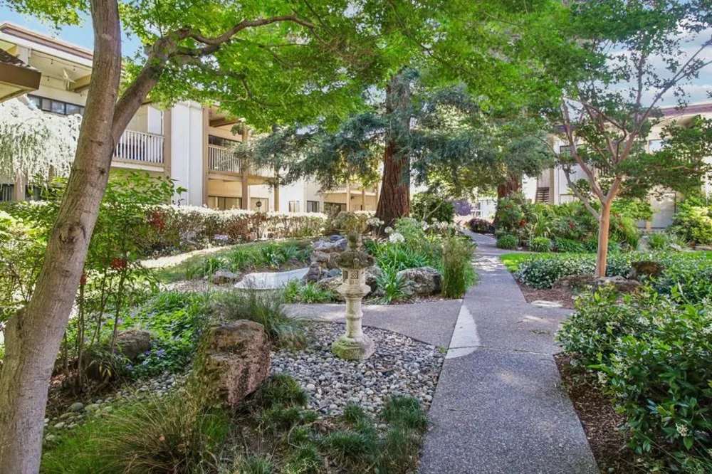 1322 Woodside Road Redwood City, CA 94061