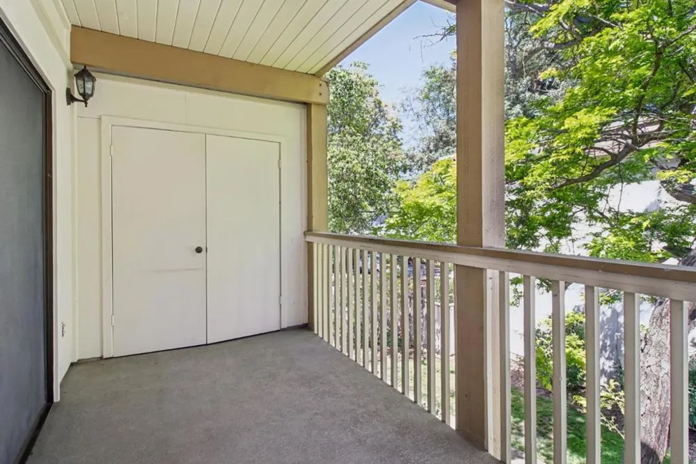 1322 Woodside Road Redwood City, CA 94061