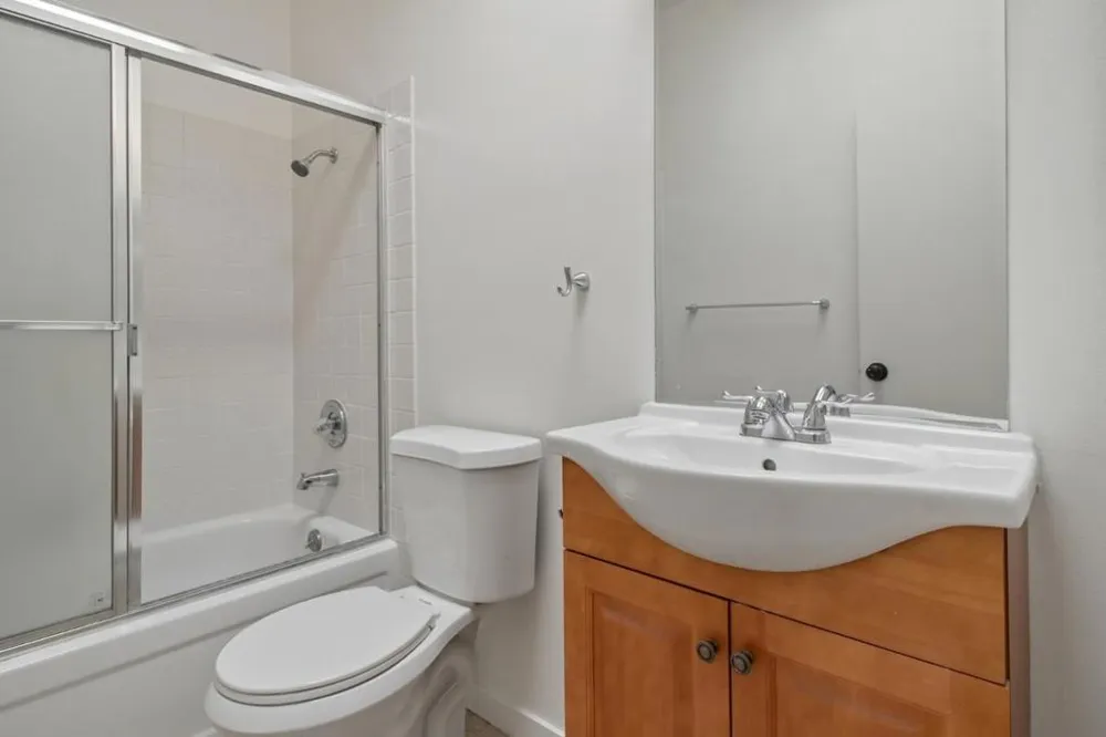1322 Woodside Road Redwood City, CA 94061