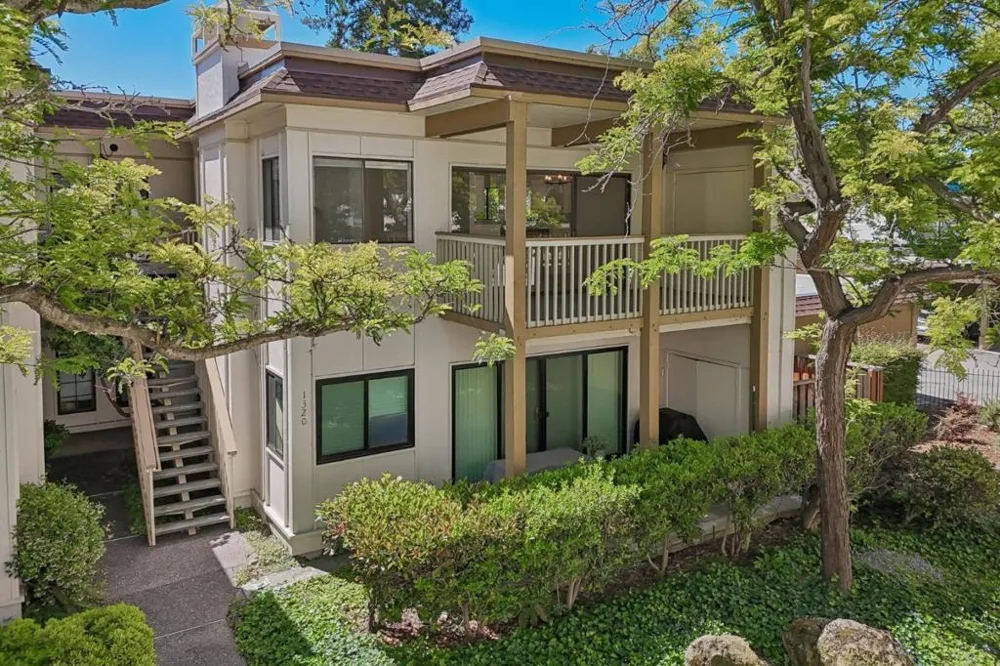 1322 Woodside Road Redwood City, CA 94061