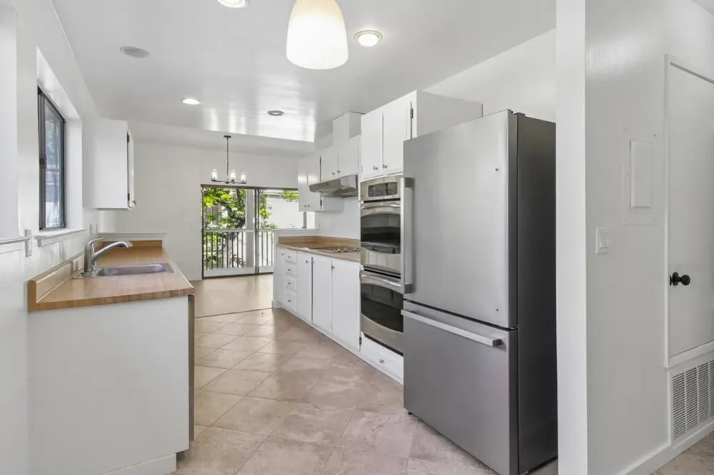 1322 Woodside Road Redwood City, CA 94061