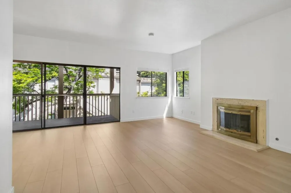 1322 Woodside Road Redwood City, CA 94061