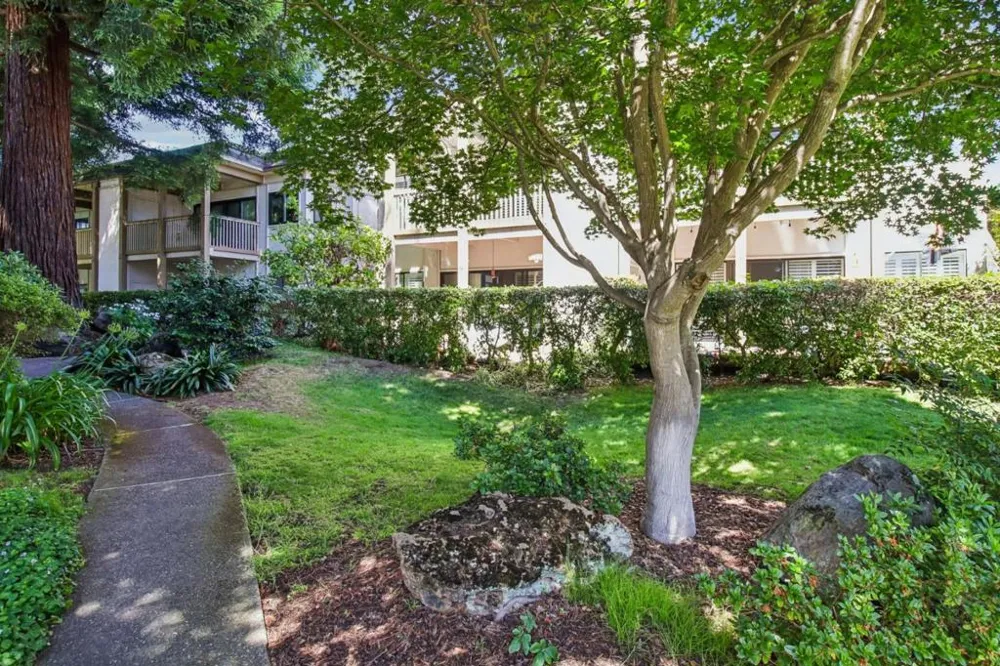 1322 Woodside Road Redwood City, CA 94061