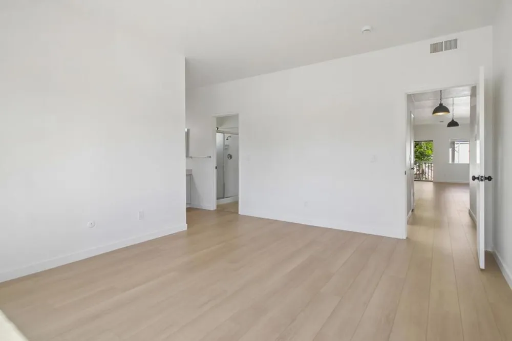 1322 Woodside Road Redwood City, CA 94061