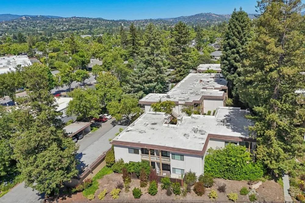 1322 Woodside Road Redwood City, CA 94061